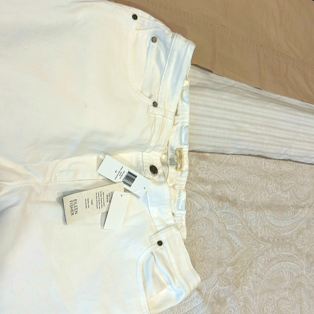 NWT Eileen Fisher white jeans